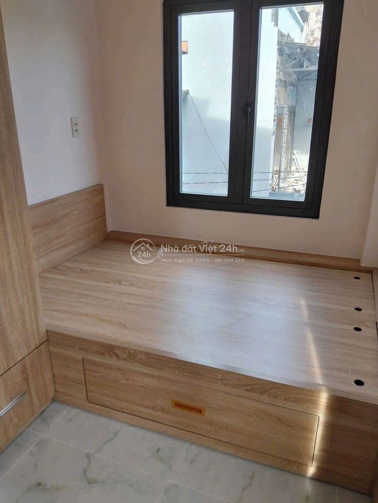 Cho thuê nhà mặt tiền đ40 hbc 8tr/tháng