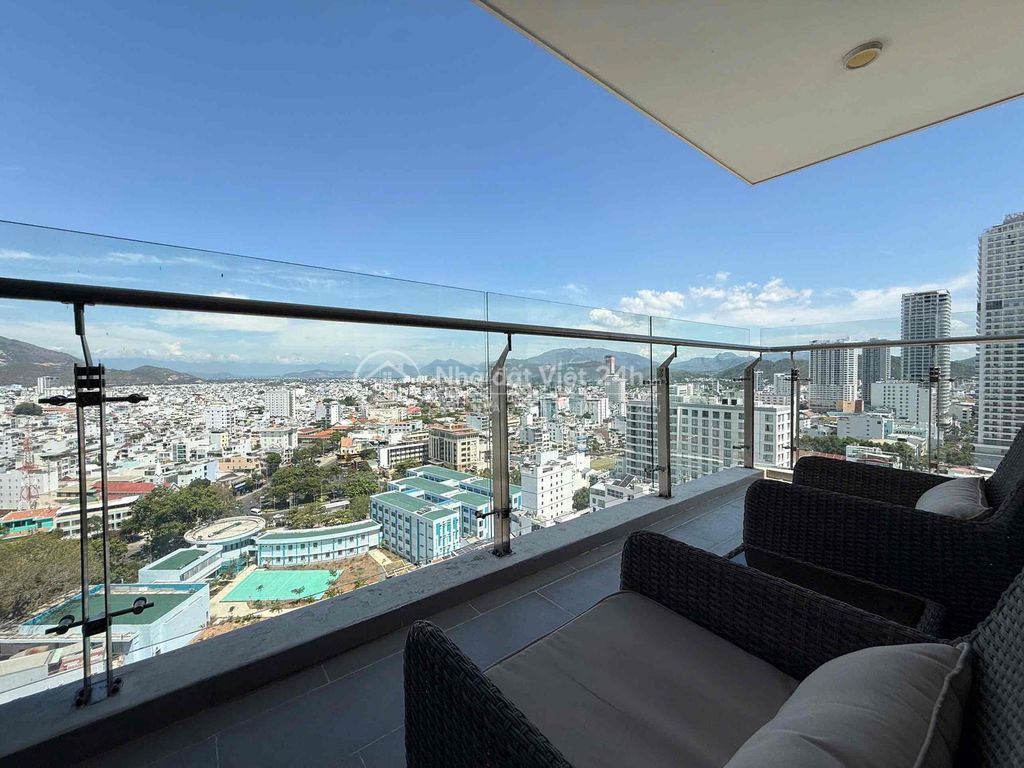 Cho thuê căn goc TUI BLUE (ARIYANA BUILDING) - TTTP Nha Trang