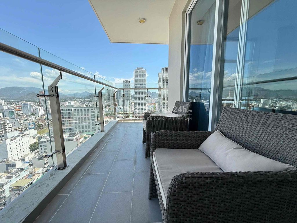 Cho thuê căn goc TUI BLUE (ARIYANA BUILDING) - TTTP Nha Trang