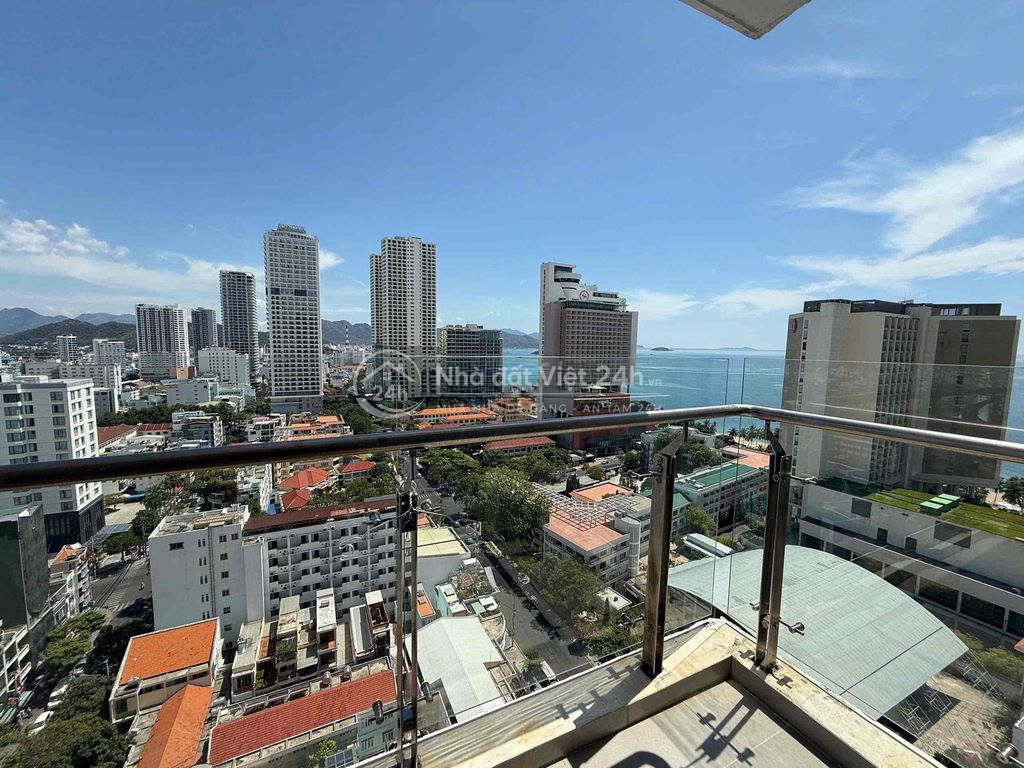 Cho thuê căn goc TUI BLUE (ARIYANA BUILDING) - TTTP Nha Trang