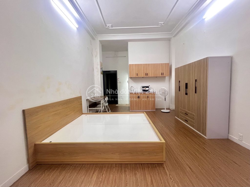 CHÍNH CHỦ CHO THUÊ STUDIO BAN CÔNG RỘNG – 28M² – QUẬN 4