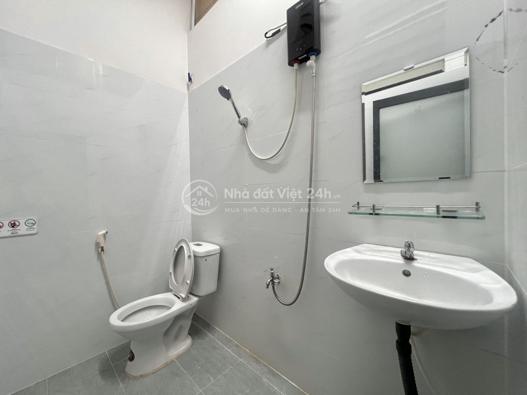 CHÍNH CHỦ CHO THUÊ STUDIO BAN CÔNG RỘNG – 28M² – QUẬN 4