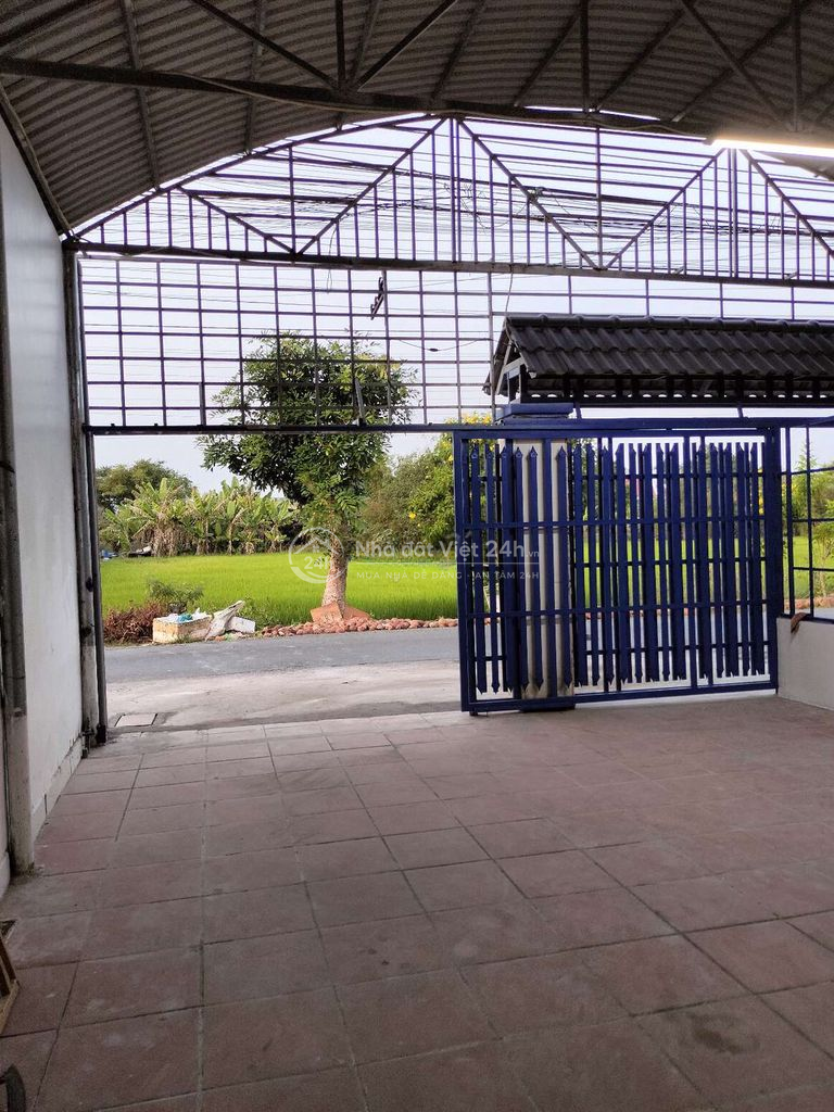 Cho thuê nhà mặt tiền đường Tây Bắc, cầu Mồng Gà, Cần Giuộc, Long An