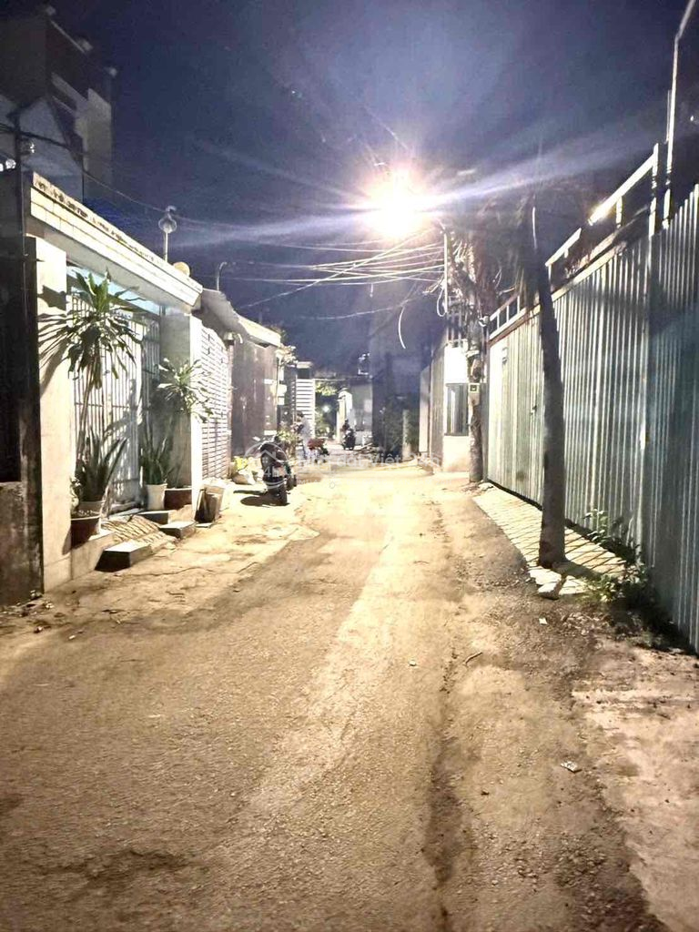 MẶT TIỀN NHÁNH NGUYỄN VĂN QUÁ - 92M2, NỞ HẬU - GIÁP KÊNH THAM LƯƠNG
