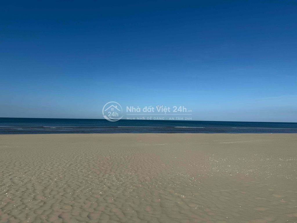 Chính chủ bán Villa biển 2 tầng view sân golf & biển