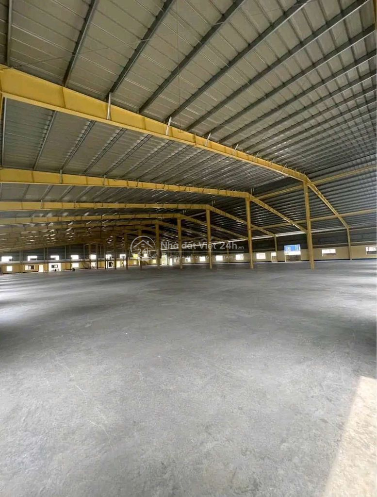 xưởng ngoài KCN ĐỨC HÒA LONG An giá 3,2$/ m