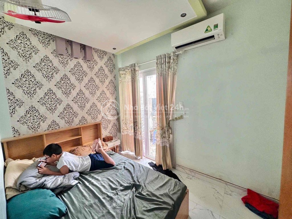 BÁN GẤP 1/ QUANG TRUNG P8 - 4*11 - 4 TẦNG CHÍNH CHỦ