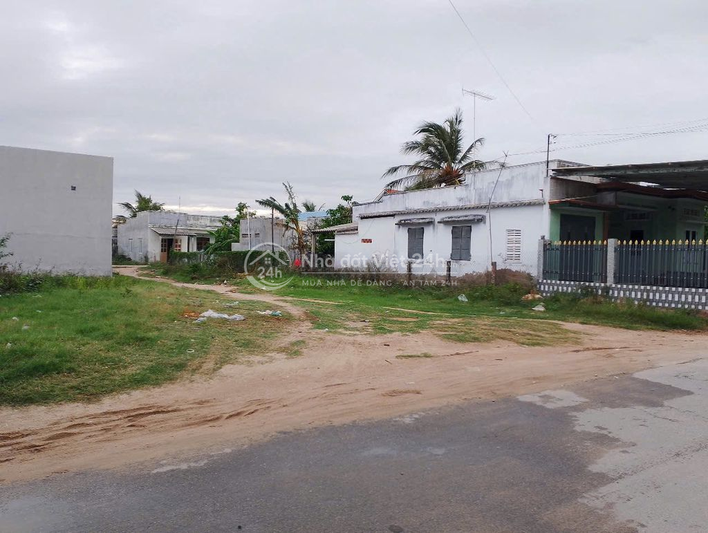 Đất mặt tiền, KDC hiện hữu, phủ hồng toàn bộ diện tích