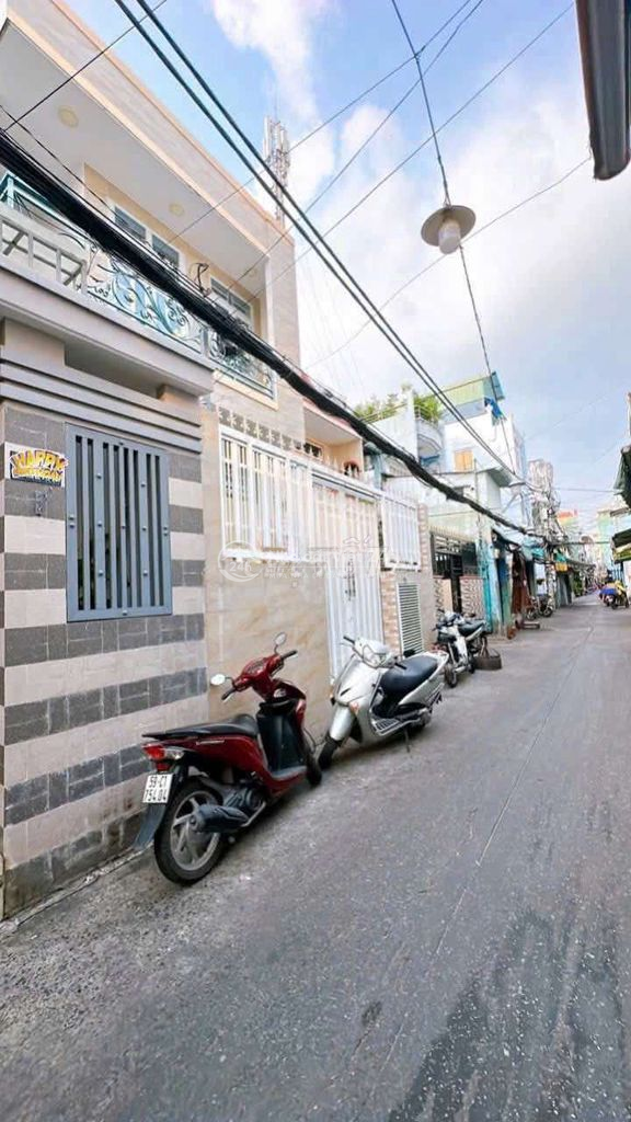 BÁN NHÀ CHÍNH CHỦ 1 ĐỜI Q4