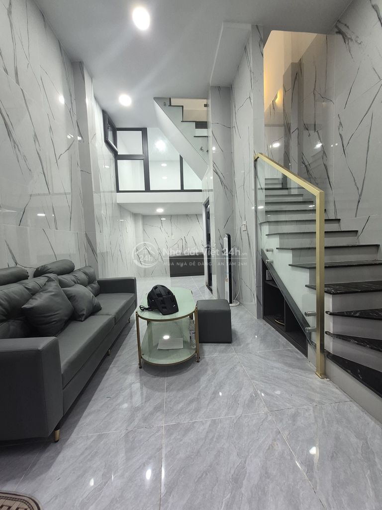 NHÀ ĐẸP Q7- HẺM 4m- 3,4 x 8m- 3 LẦU - CHỈ 3 TỶ NHỈNH