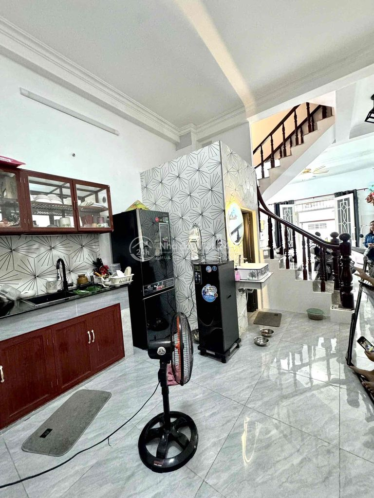4x11m, Bán nhà 116/ Dương Quảng Hàm, Hẻm xe hơi, 4 Tầng, 5Pn, P5 GV, 6