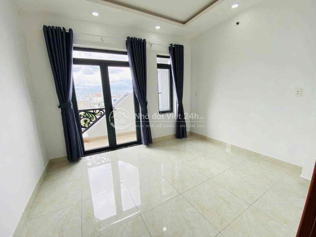  Hàng Hiếm Q12! Nhà 4 Tầng View Landmark 81 – 6PN – 5,7 Tỷ