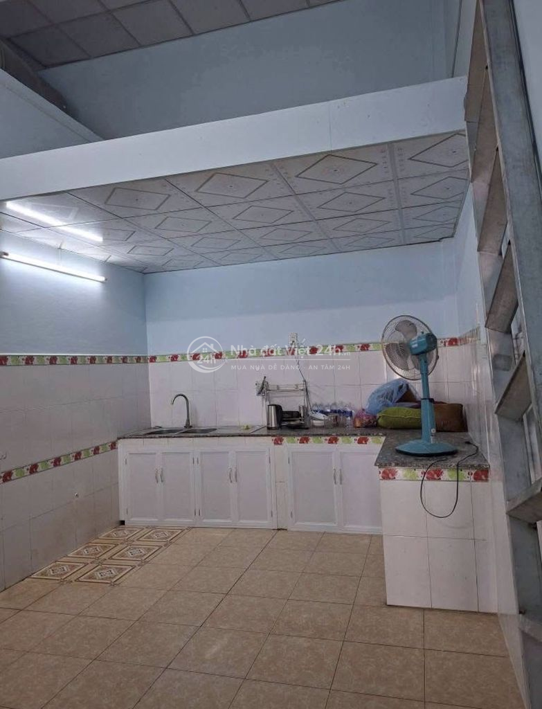 890tr Bán nhà gần kcn Tây Bắc (5x30), đang cho thuê 8tr/th, shr