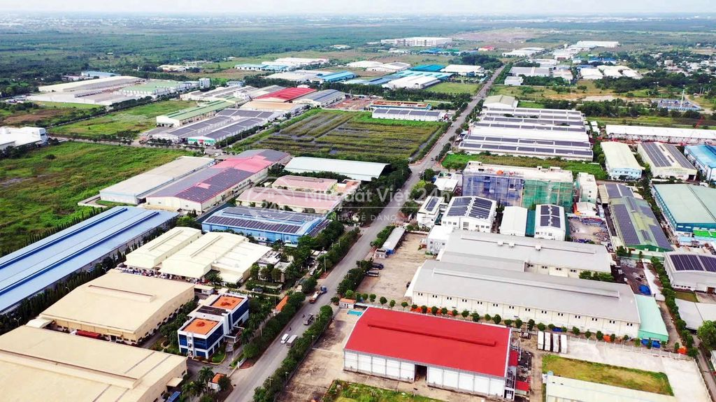 890tr Bán nhà gần kcn Tây Bắc (5x30), đang cho thuê 8tr/th, shr