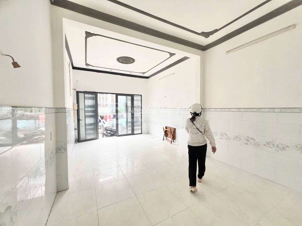  Nhà 2 tầng Hương Lộ 2- kế siêu thị, bình tân giá nhỉnh 3tỷ 