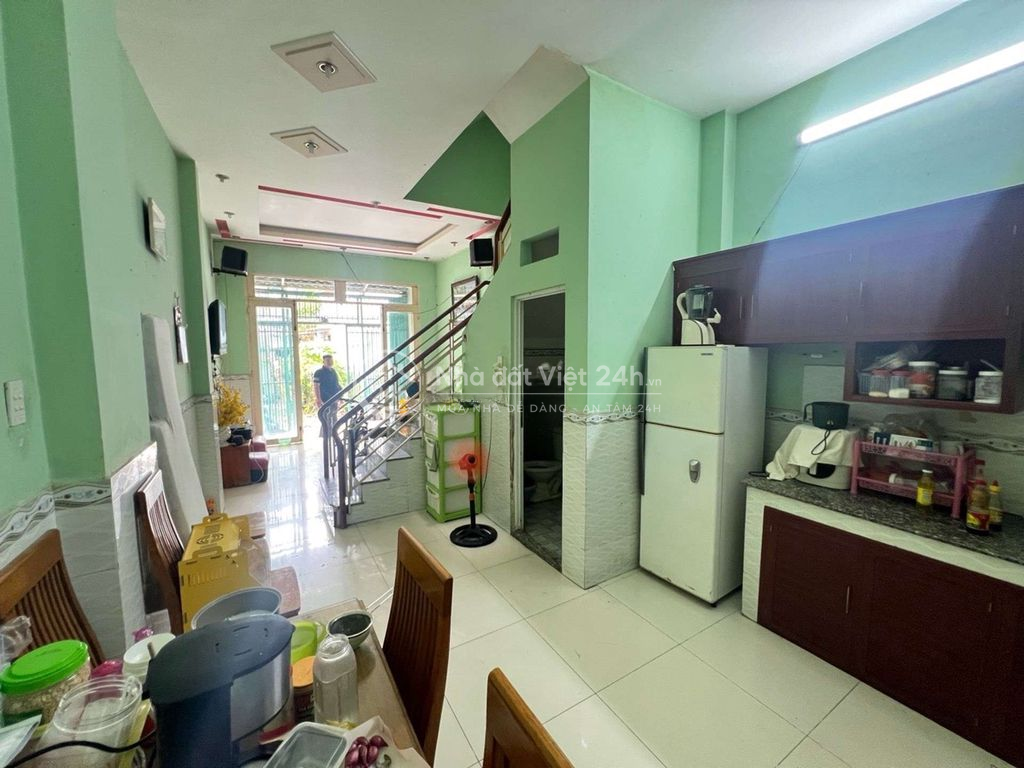 Nhà 4 tầng đường Tạ Quang Bửu - 41m2 - giá 6.2 tỷ - hẻm xe ba gác