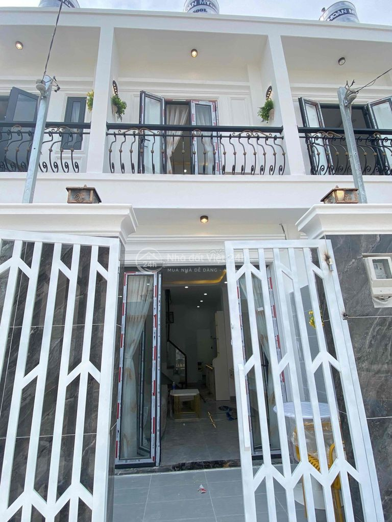 nhà hẻm xe hơi tới nhà ngang 3 dài 12m trệt lầu 3pn
