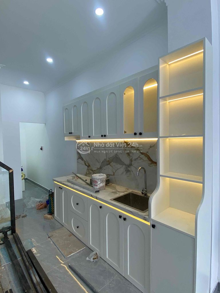 nhà hẻm xe hơi tới nhà ngang 3 dài 12m trệt lầu 3pn