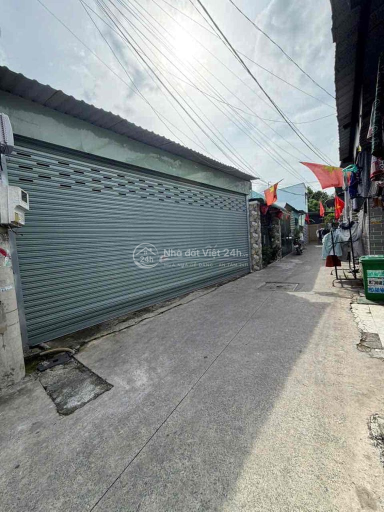 NHÀ HẺM XE TẢI LÊ LỢI, HÓC MÔN – 98M² – Ô TÔ ĐẬU TRONG NHÀ – CHỈ 3,6
