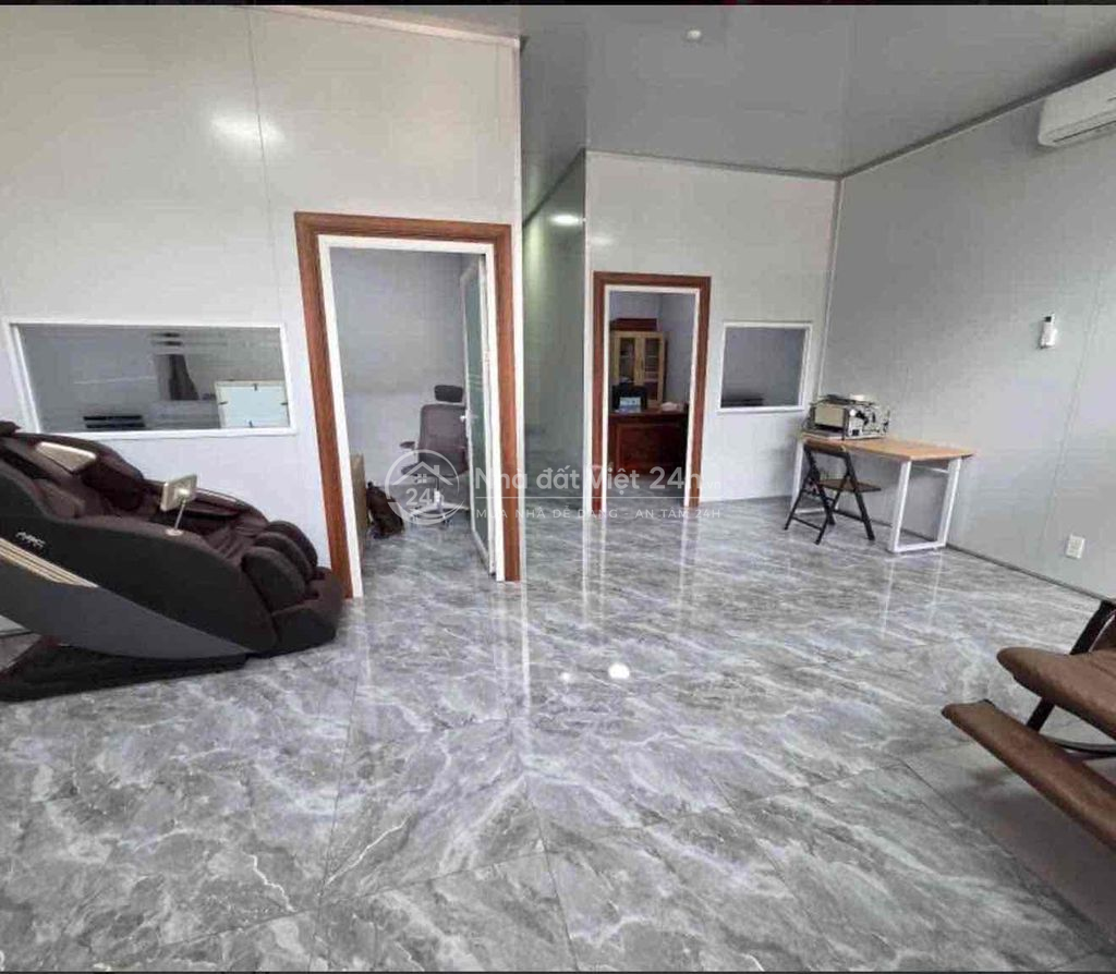 NHÀ HẺM XE TẢI LÊ LỢI, HÓC MÔN – 98M² – Ô TÔ ĐẬU TRONG NHÀ – CHỈ 3,6
