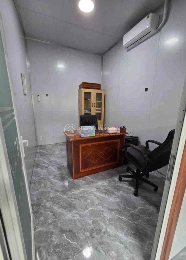 NHÀ HẺM XE TẢI LÊ LỢI, HÓC MÔN – 98M² – Ô TÔ ĐẬU TRONG NHÀ – CHỈ 3,6