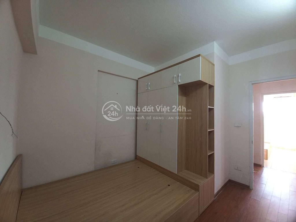 Chính chủ bán chung cư C5
