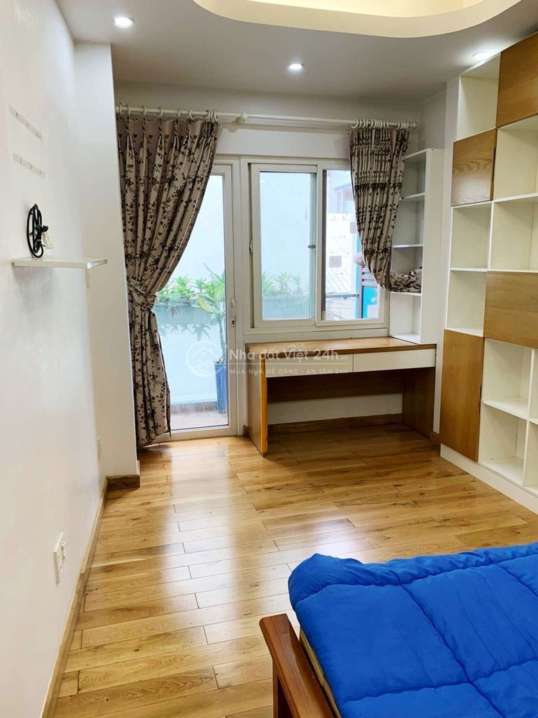 NHÀ ĐẸP 4 LẦU - NGUYỄN THỊ MINH KHAI - QUẬN 3.
Tài Chính 10TỷX.