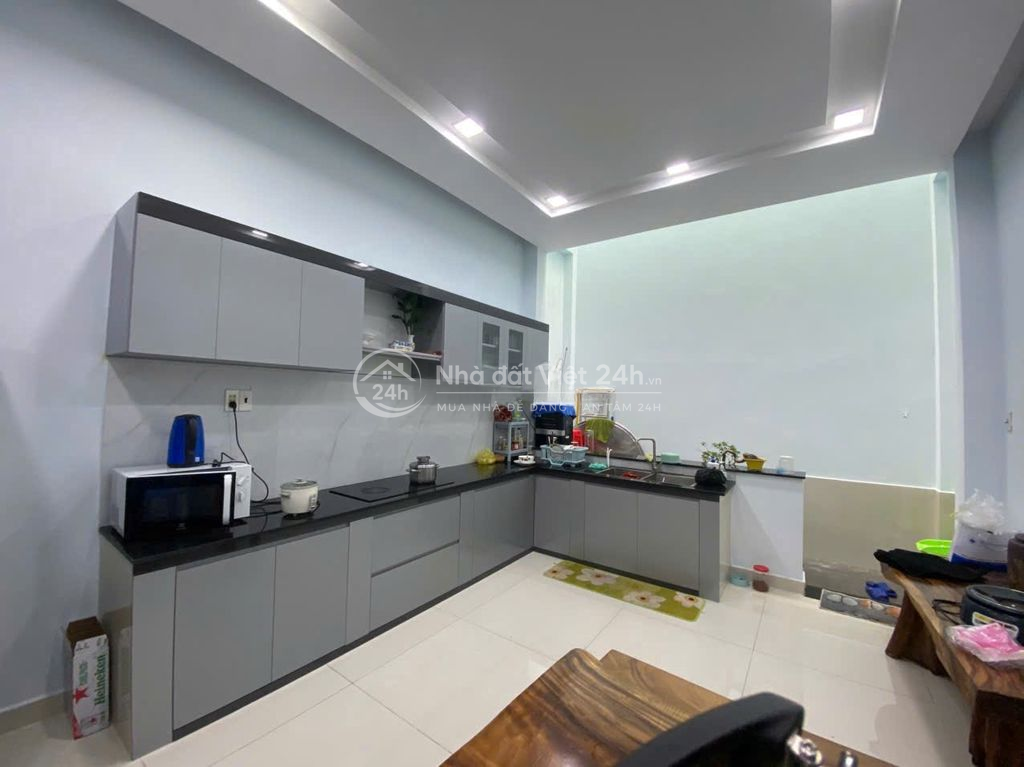 Bán nhà MTKD Hà Thị Đát, q. Tân Phú, 4x21m, 2 Lầu ST, giá 11,8 tỷ