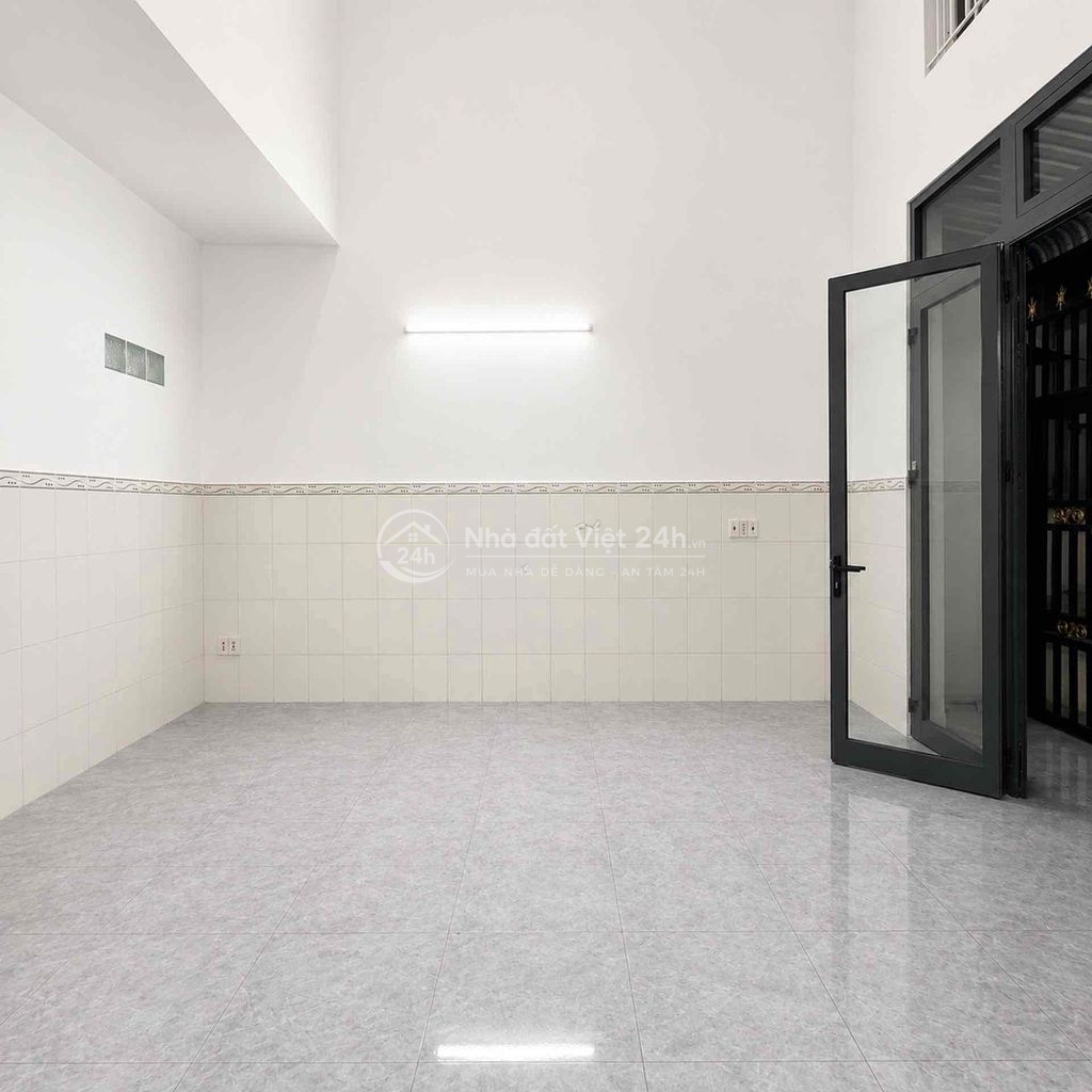 NHÀ 1 / TỉNH LỘ 10 ‘ 71 m 2 TẦNG ‘ 5 x 14 m GiÁ 3x TL  TƯƠNG LAI ‘ RA