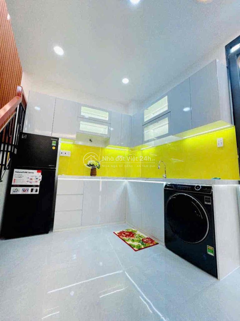 Nhà đẹp Hưng Phú quận 8 sổ hồng dọn vào ngay ngang gần 8 mét