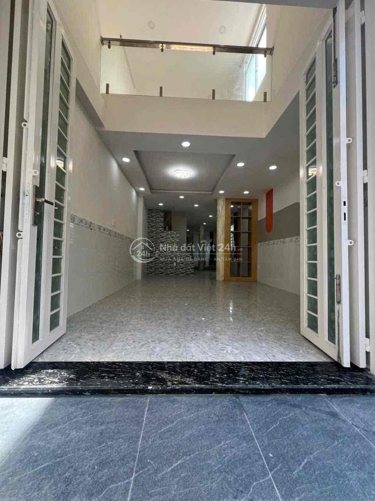 Nhà đẹp Lưu Hữu Phước quận 8 view sông thoáng mát giá rẽ