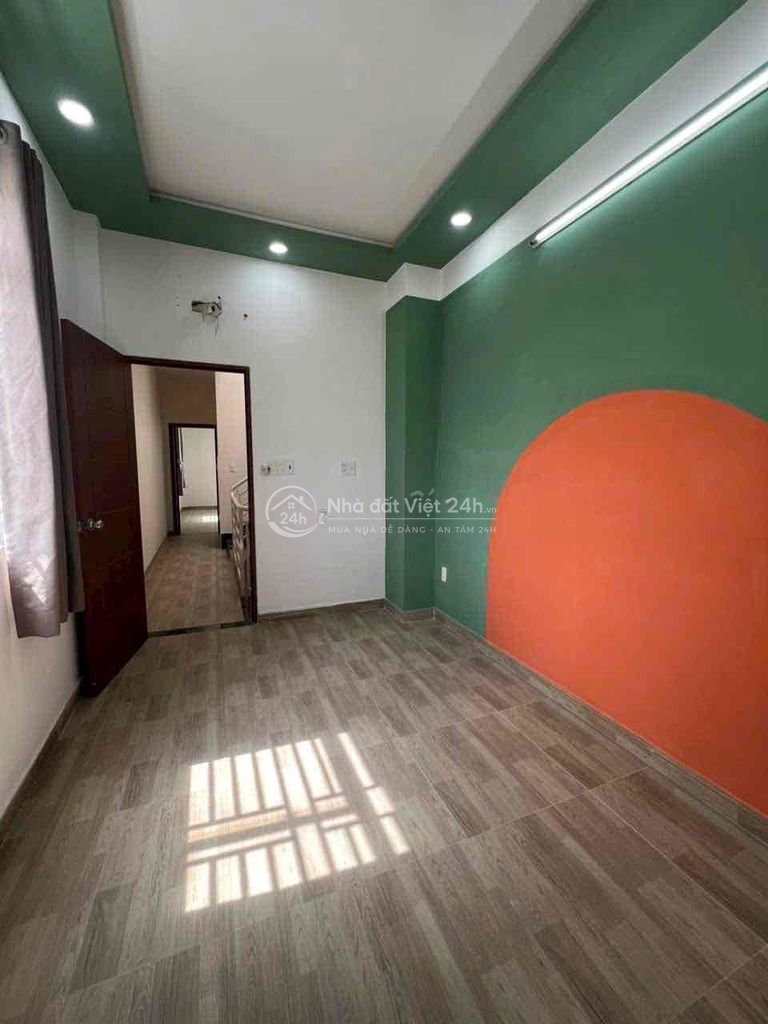 Nhà đẹp Lưu Hữu Phước quận 8 view sông thoáng mát giá rẽ