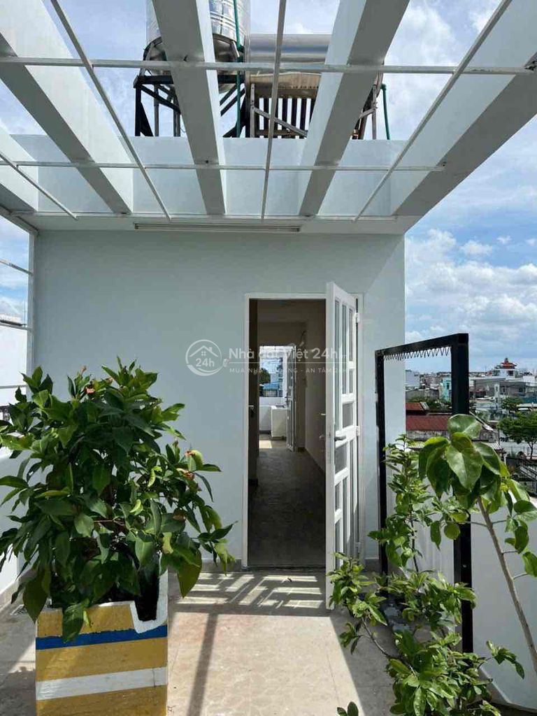 Nhà đẹp Lưu Hữu Phước quận 8 view sông thoáng mát giá rẽ