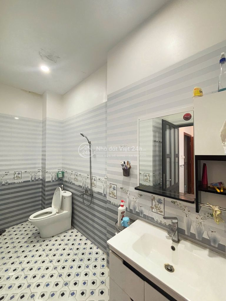 CHÍNH CHỦ BÁN NHÀ MT NGUYỄN CHÁNH, KDC 586 – 1T3L – 117,5M²