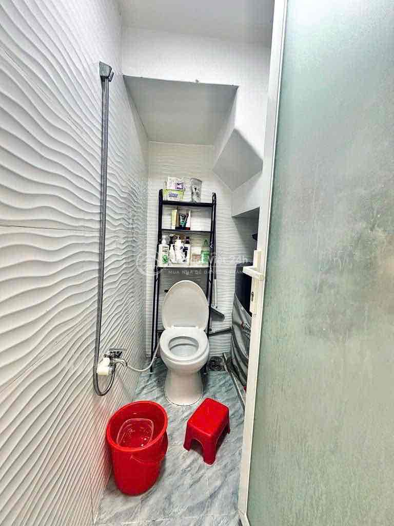 đường xe hơi giá cũ 3 tỷ 400 giảm 400tr còn 3 tỷ ngang 3m dài 7m