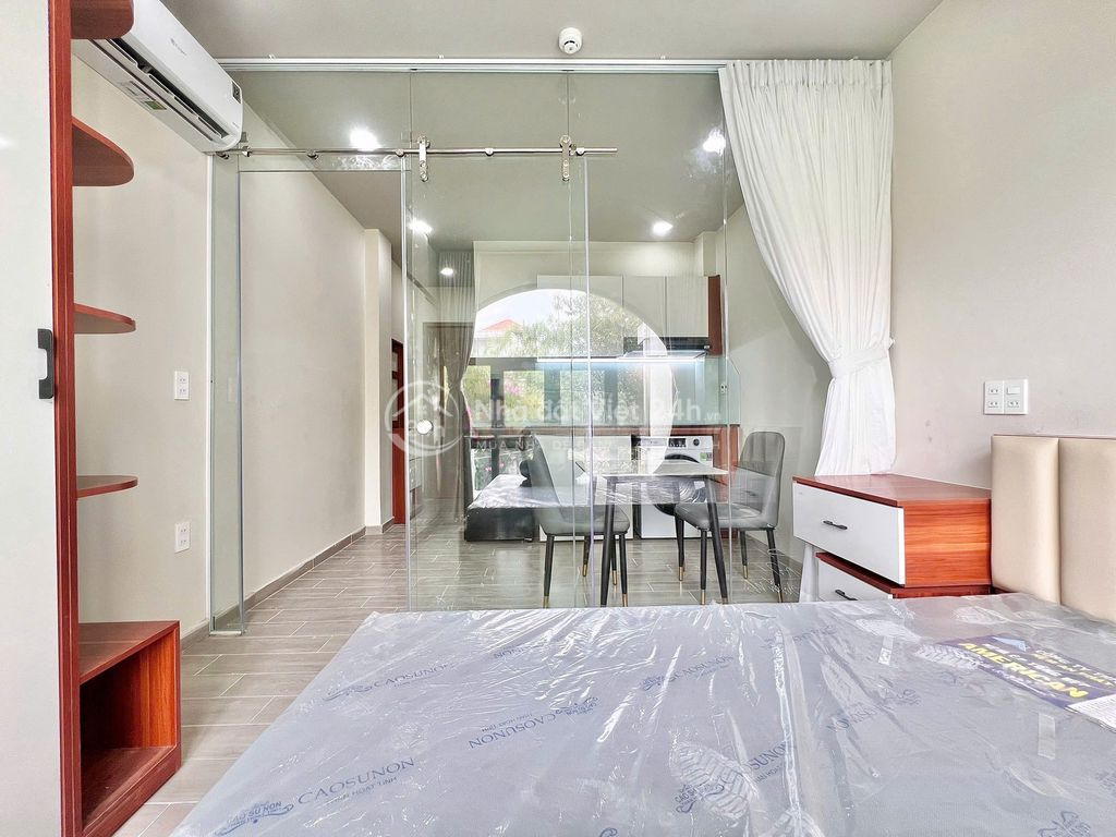 CHDV PN TÁCH BẾP NỘI THẤT ĐẦY ĐỦ XÂY MỚI BAN CÔNG LẤY ÁNH SÁNG TRỜI