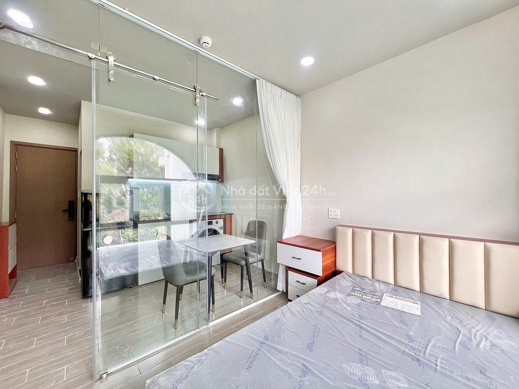 CHDV PN TÁCH BẾP NỘI THẤT ĐẦY ĐỦ XÂY MỚI BAN CÔNG LẤY ÁNH SÁNG TRỜI