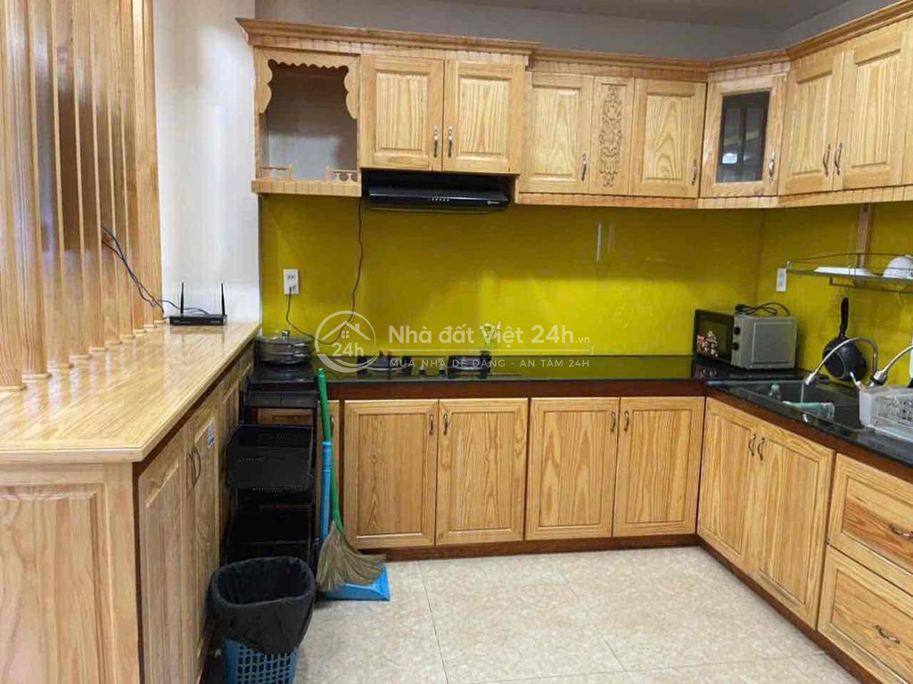 Căn hộ 100m2, các phòng riêng biệt có sân đậu ô tô