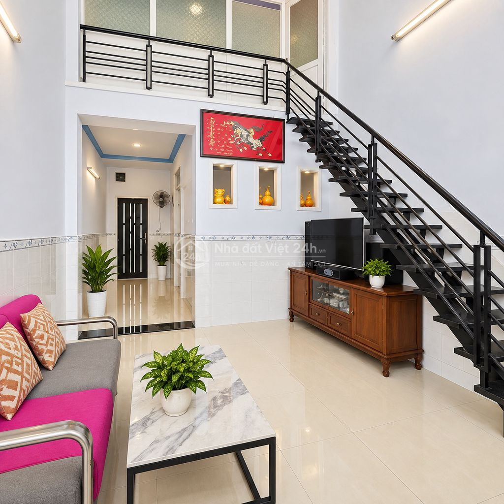 Bán nhà 2 tầng khu ven sông Hiệp Bình Chánh, DT 60m² , giá 5.99 tỷ.
