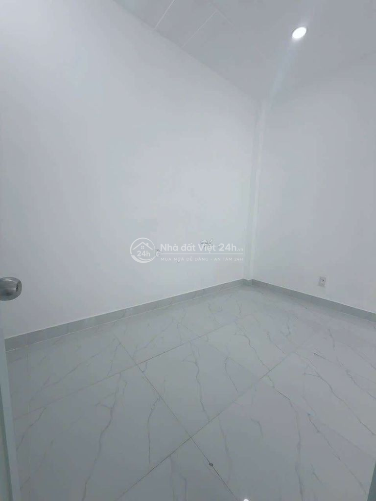 BÁN NHÀ chợ HIỆP THÀNH, 1TRỆT 1 LẦU. ĐẤT THỔ CƯ. BAO QUY HOẠCH