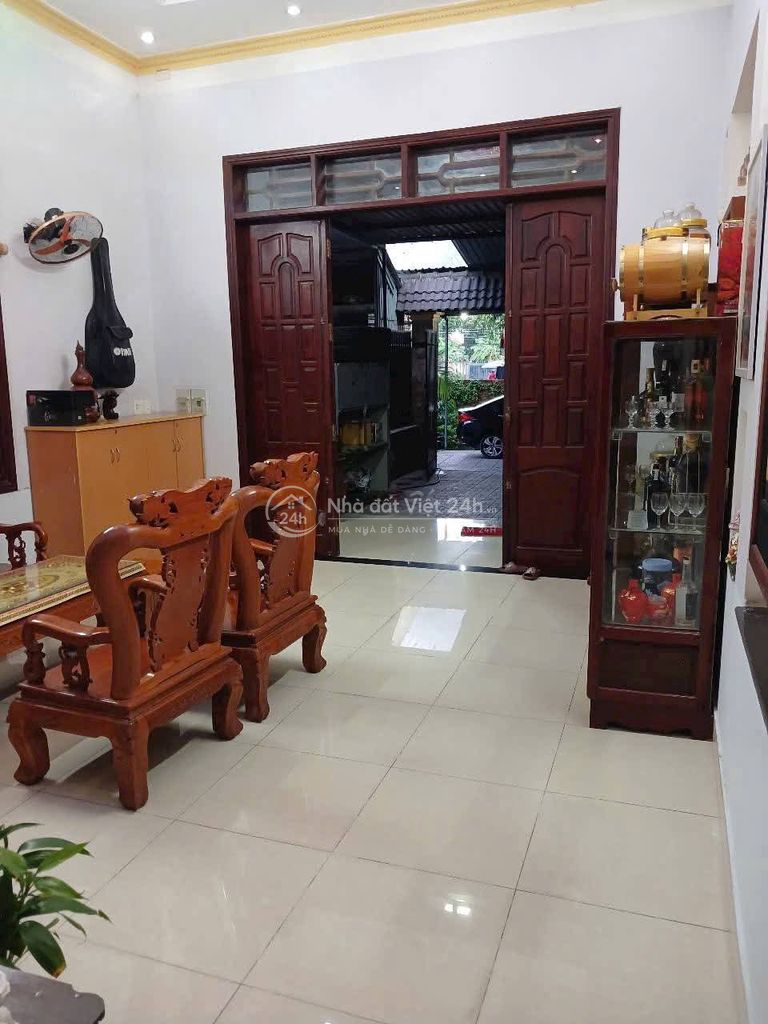 Nhà Bình Nhâm Sân Ô Tô 175m2