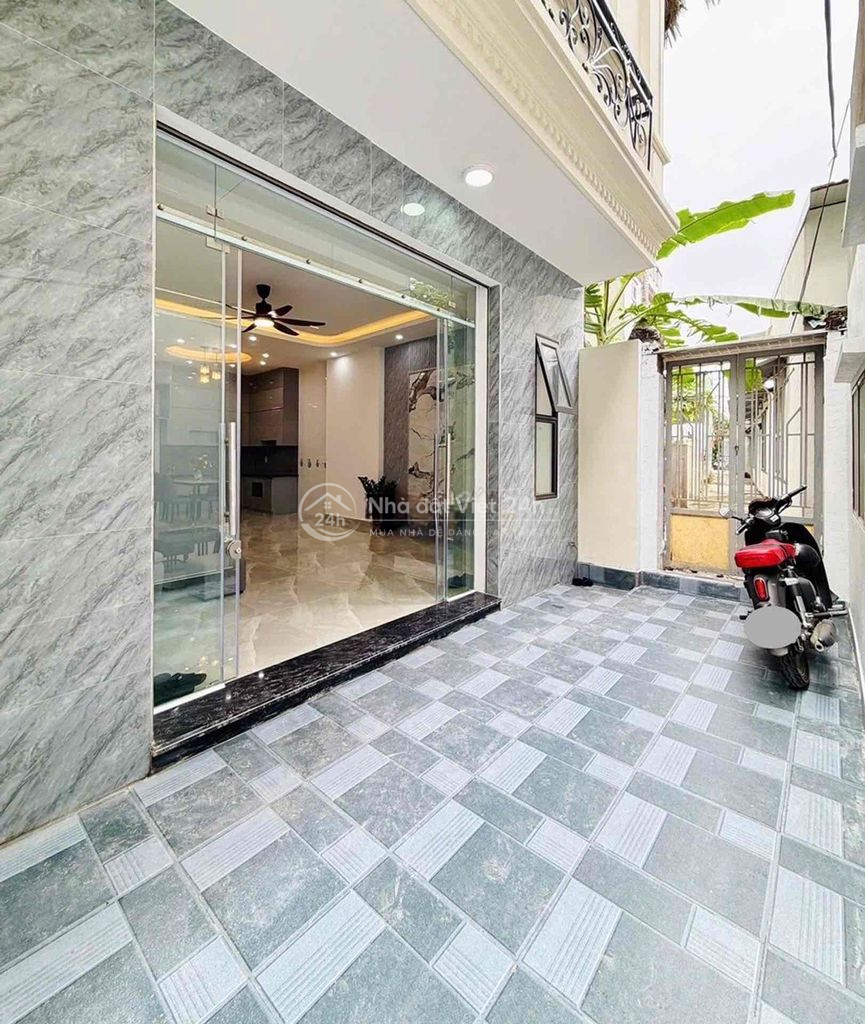 Bán Nhà Xây Mới 4 Tầng 50m2 tại Thiên Lôi - Aeon Mall - Sân Cổng Rộng
