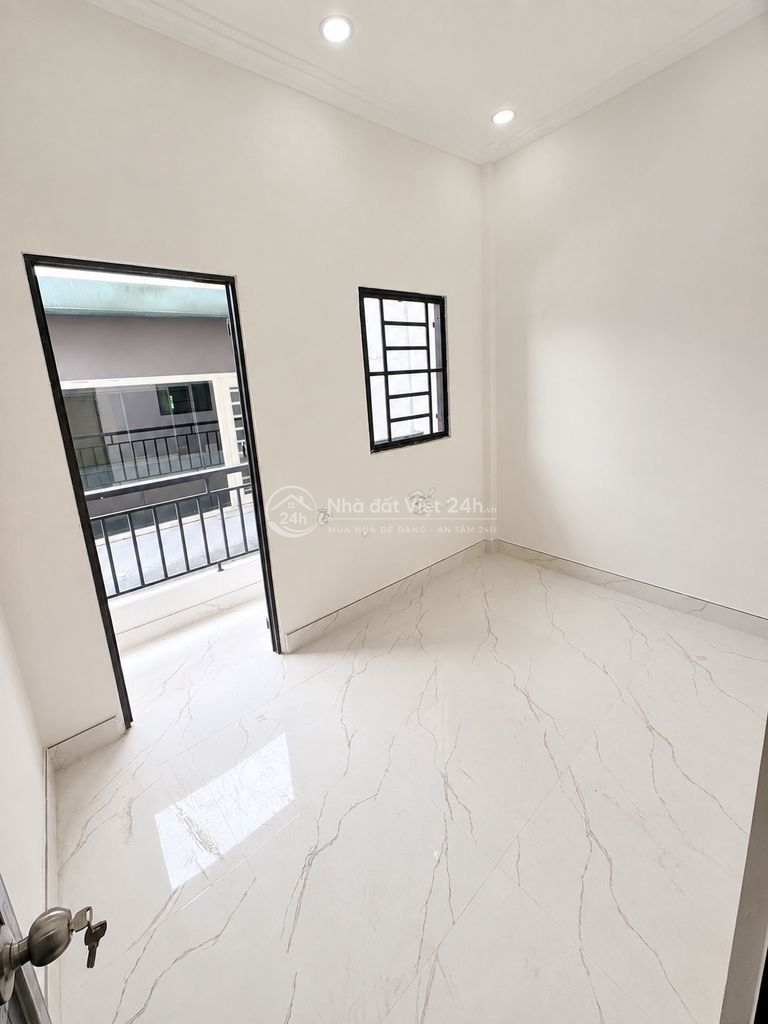 Nhà mới (DT:3,5x7m) Tô Ký Q12 ngay Cây xăng Đông Bắc Giá 1tỷ080tr (TL)