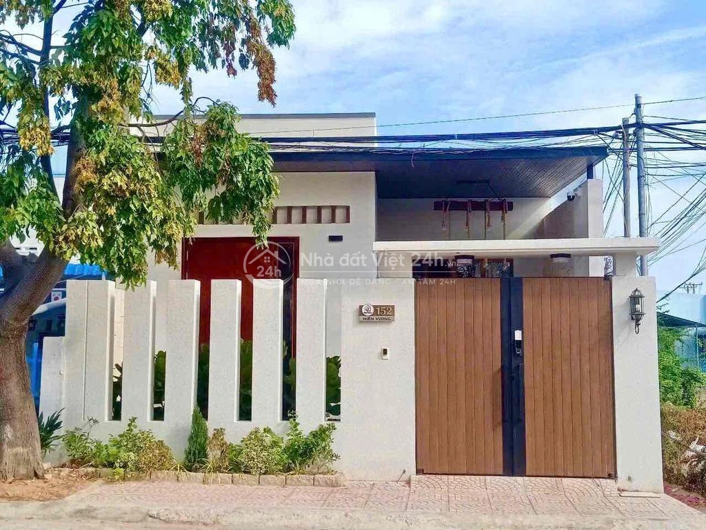 Bán Nhà Lô Góc Mặt Tiền Hiền Vương Trục Chính