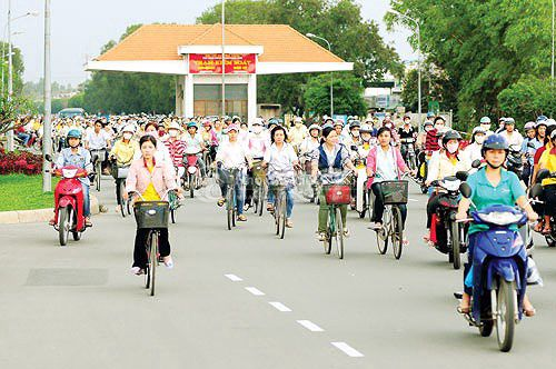 KẸT TIỀN BÁN GẤP LÔ GÓC 341M2 NGAY TTHCN CHƠN THÀNH, KCN BECAMEX 880TR