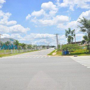 KẸT TIỀN BÁN GẤP LÔ GÓC 341M2 NGAY TTHCN CHƠN THÀNH, KCN BECAMEX 880TR