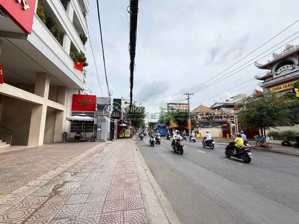 lê quang định 70m chỉ 5ty nhỉn ngan trến 5