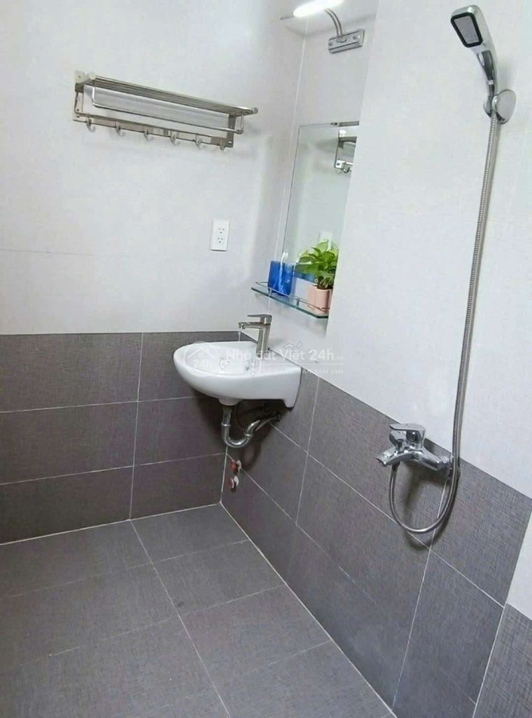 CHDV CỬA SỔ -  FULL NỘI THẤT - 4.8TR