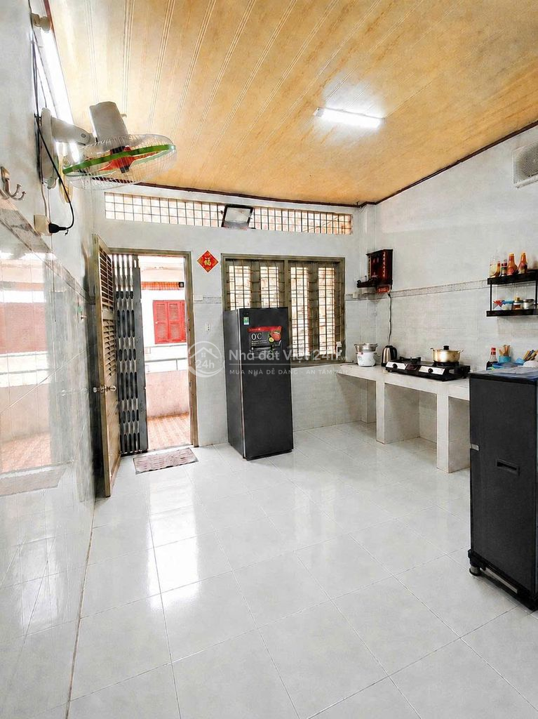 Chung cư cũ Tân Phú, 85m² sử dụng - 3PN