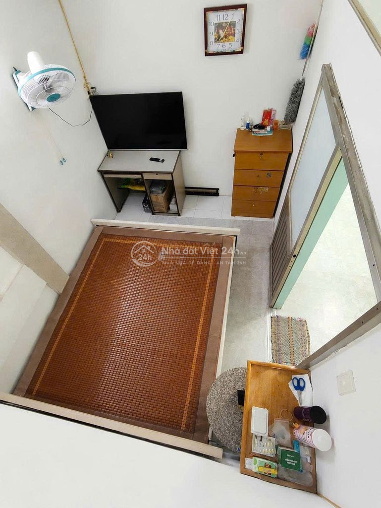 Chung cư cũ Tân Phú, 85m² sử dụng - 3PN